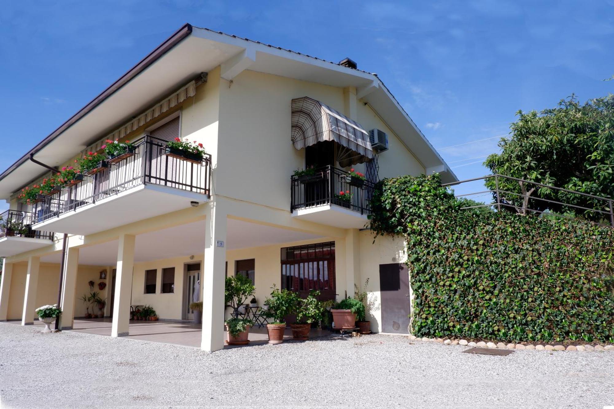 L'Edera Appartamento Rivoli Veronese Exterior photo